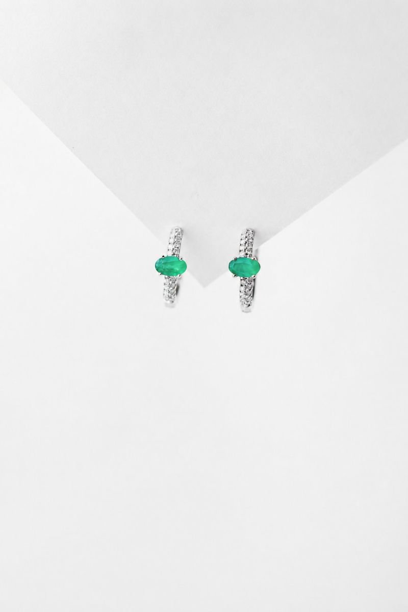 Brinco Argolinha Pave com Esmeralda Oval