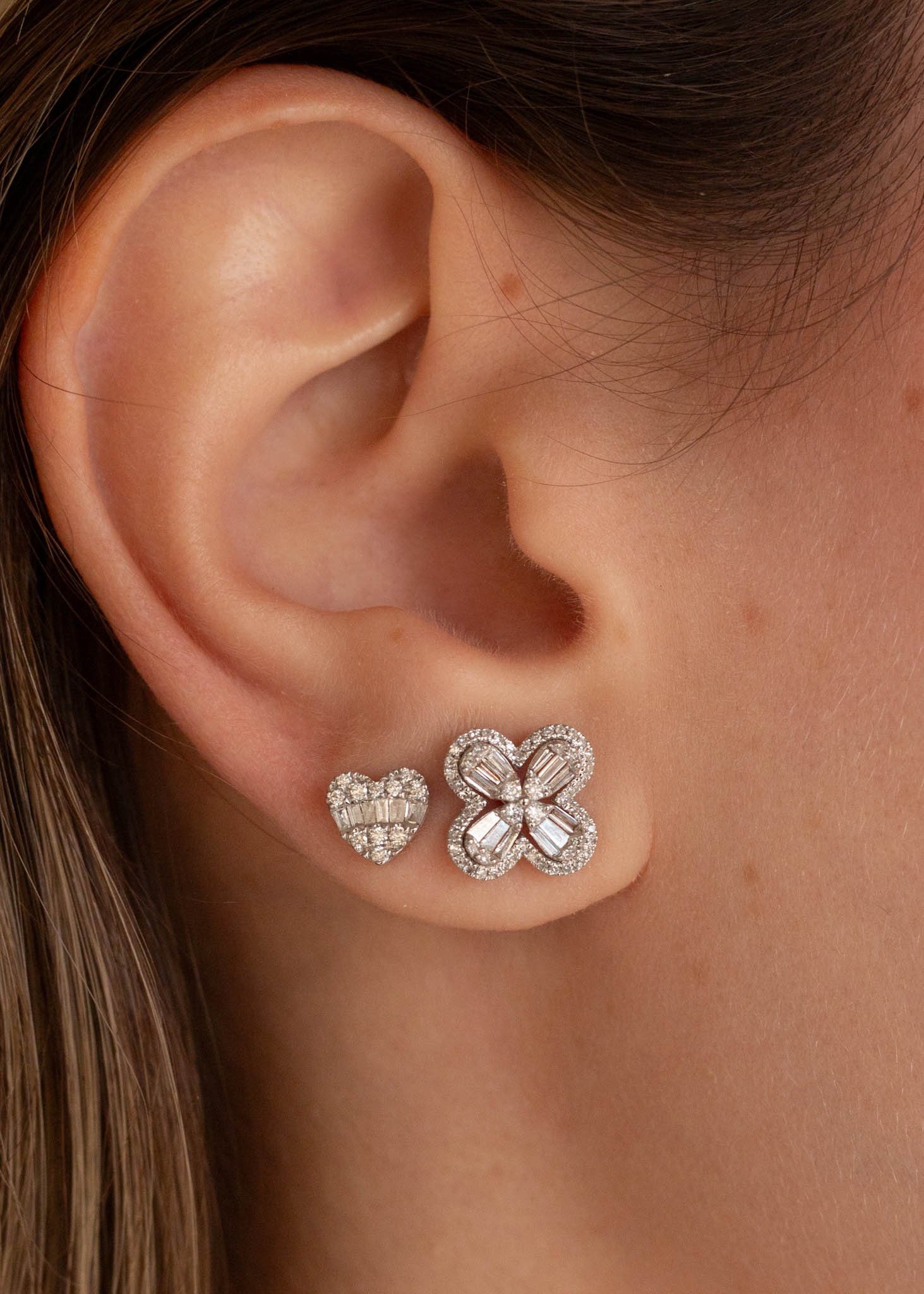 Brinco Coração Baguete e Ponto Brilhantes