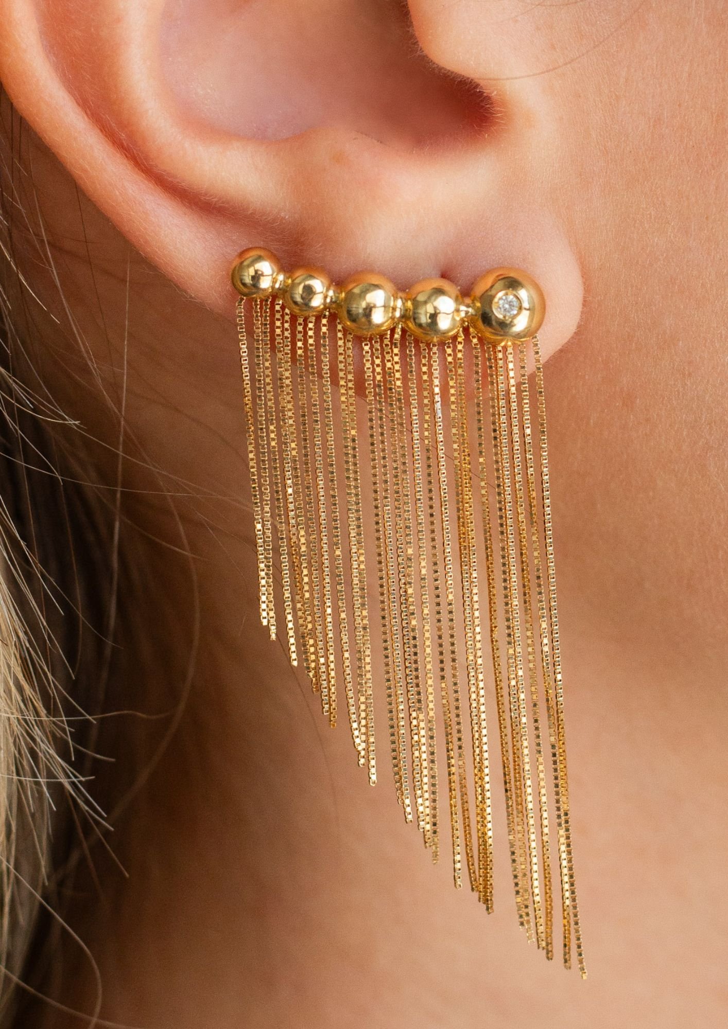 Brinco Ear Cuff Bolas com Franja e Brilhante