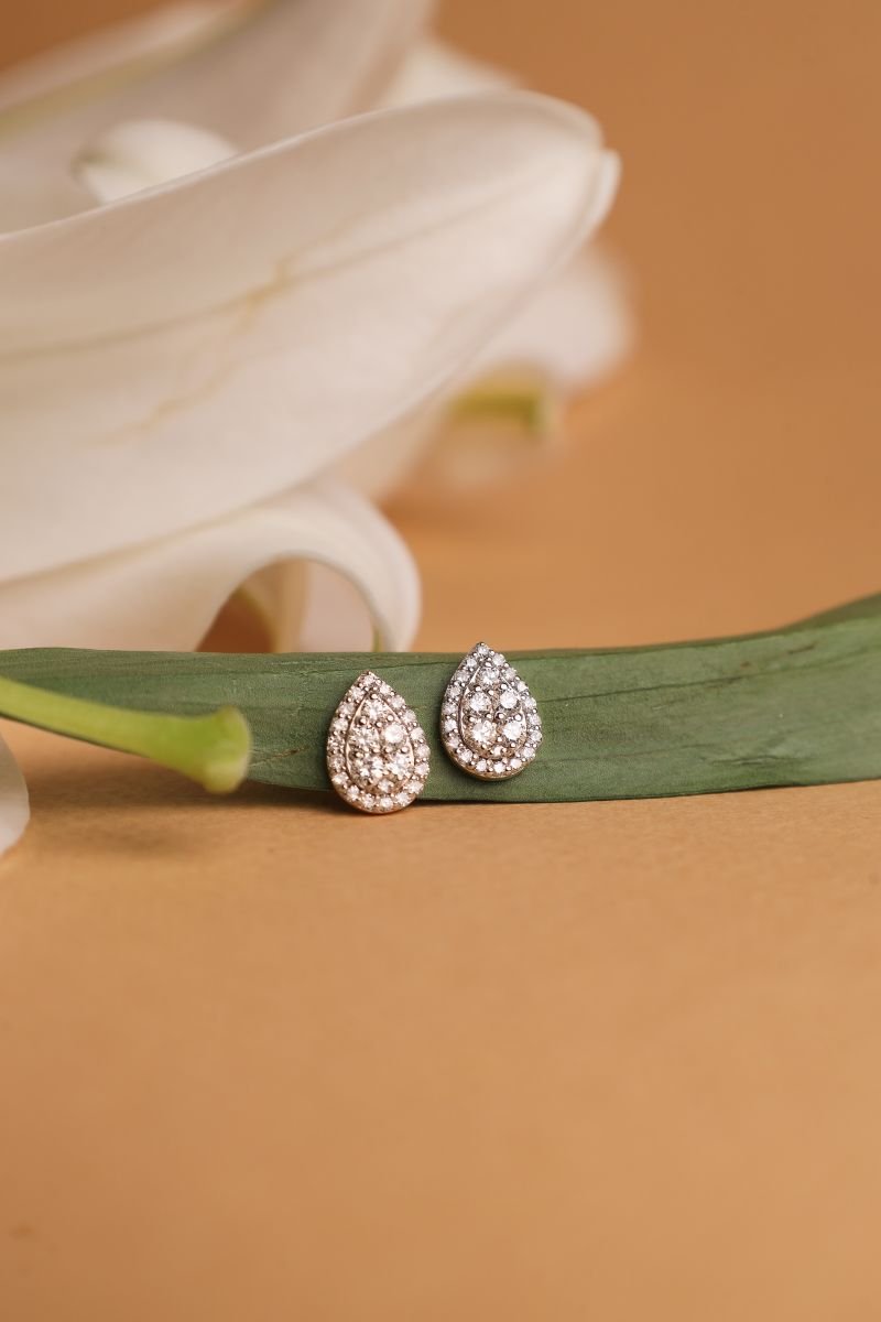 Brinco Gota com Diamantes