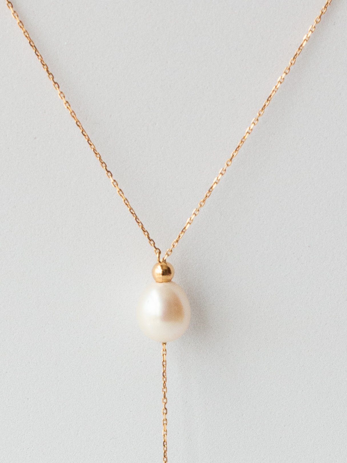 Colar Gravatinha Pérola